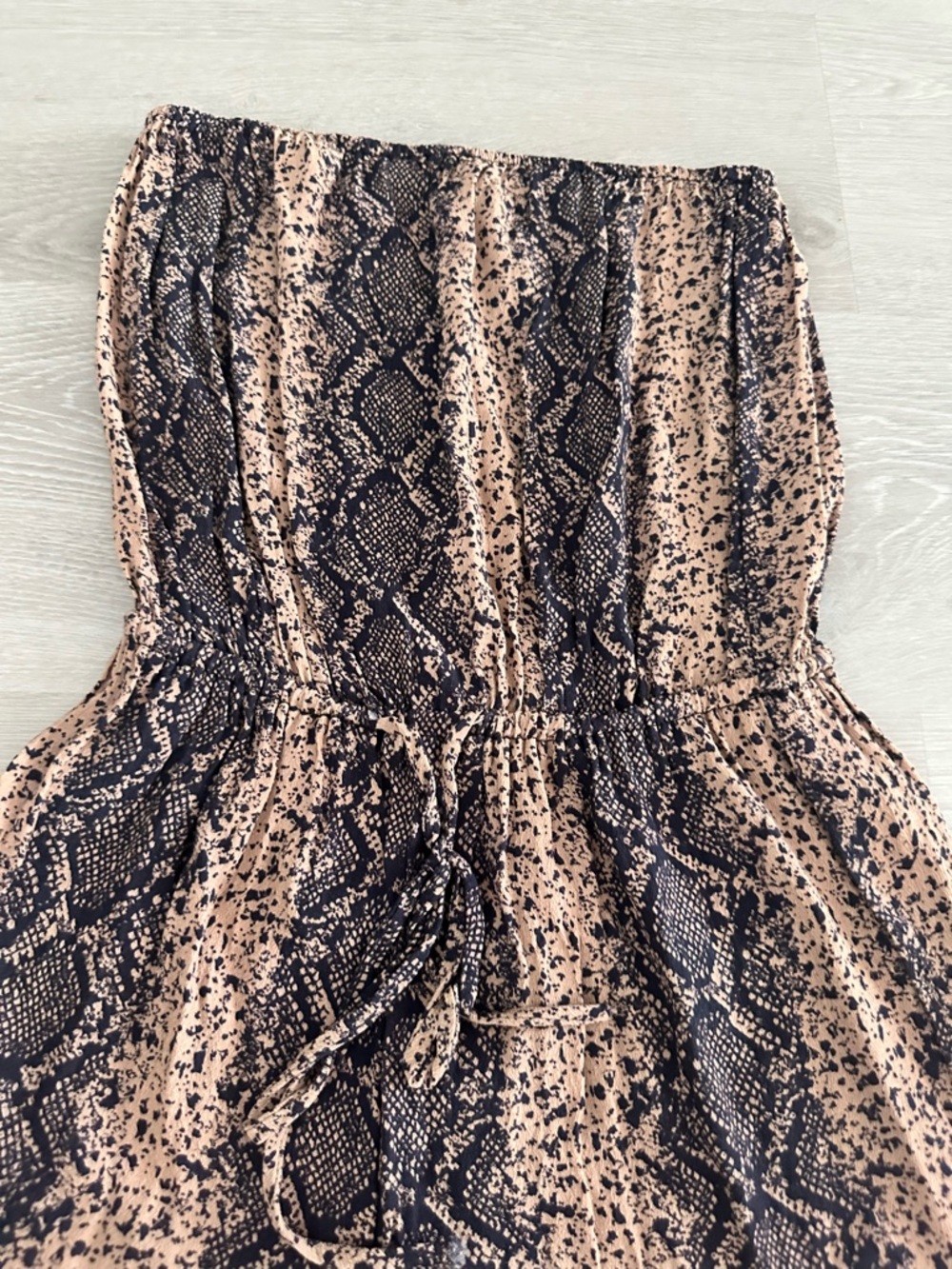 Gauze Snake Print Romper - Picture 2 of 9